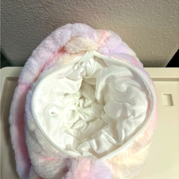 💕 NEW!! My Melody Small Fluffy Handbag 💕 - Picture 5 of 6